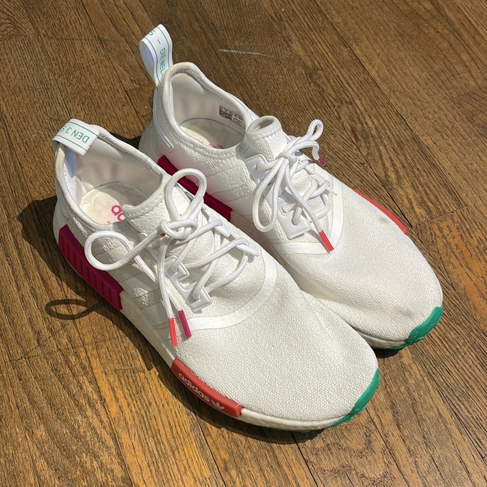 Adidas NMD_R1 size 9 1/2